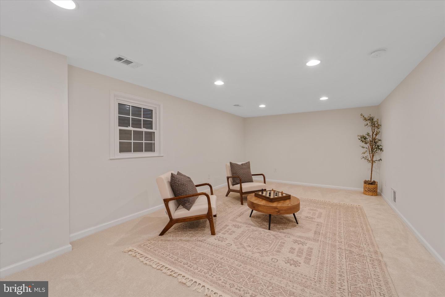 8317 Uxbridge Ct