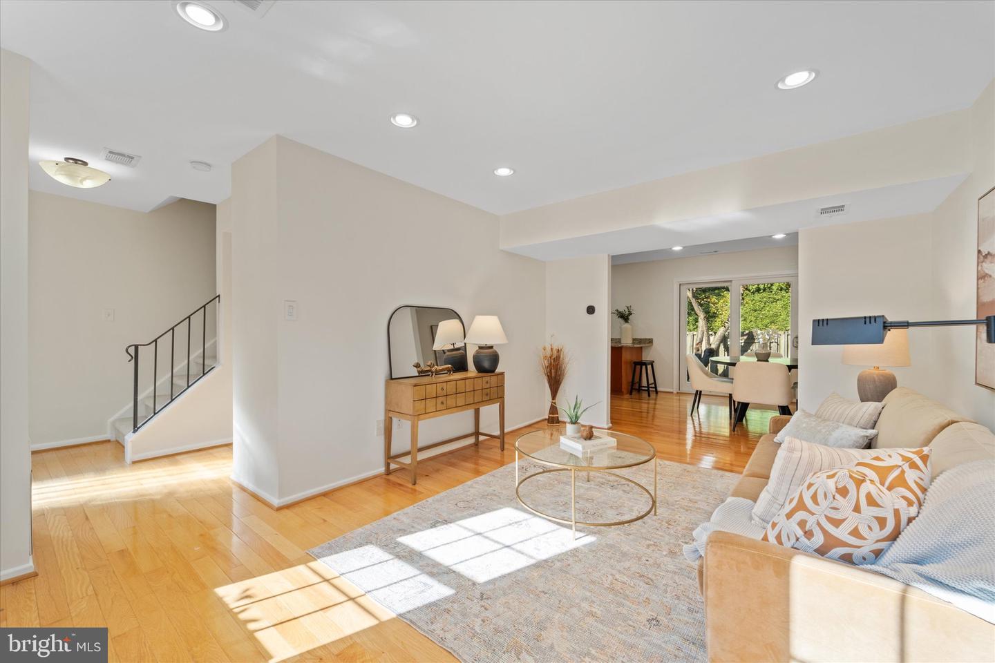8317 Uxbridge Ct