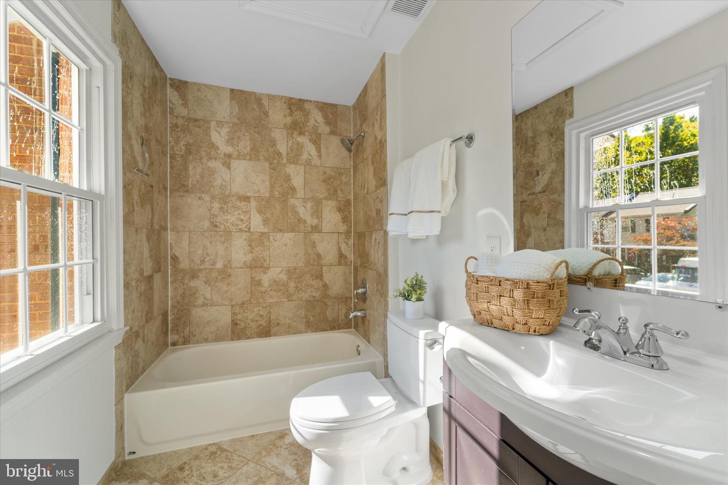 8317 Uxbridge Ct
