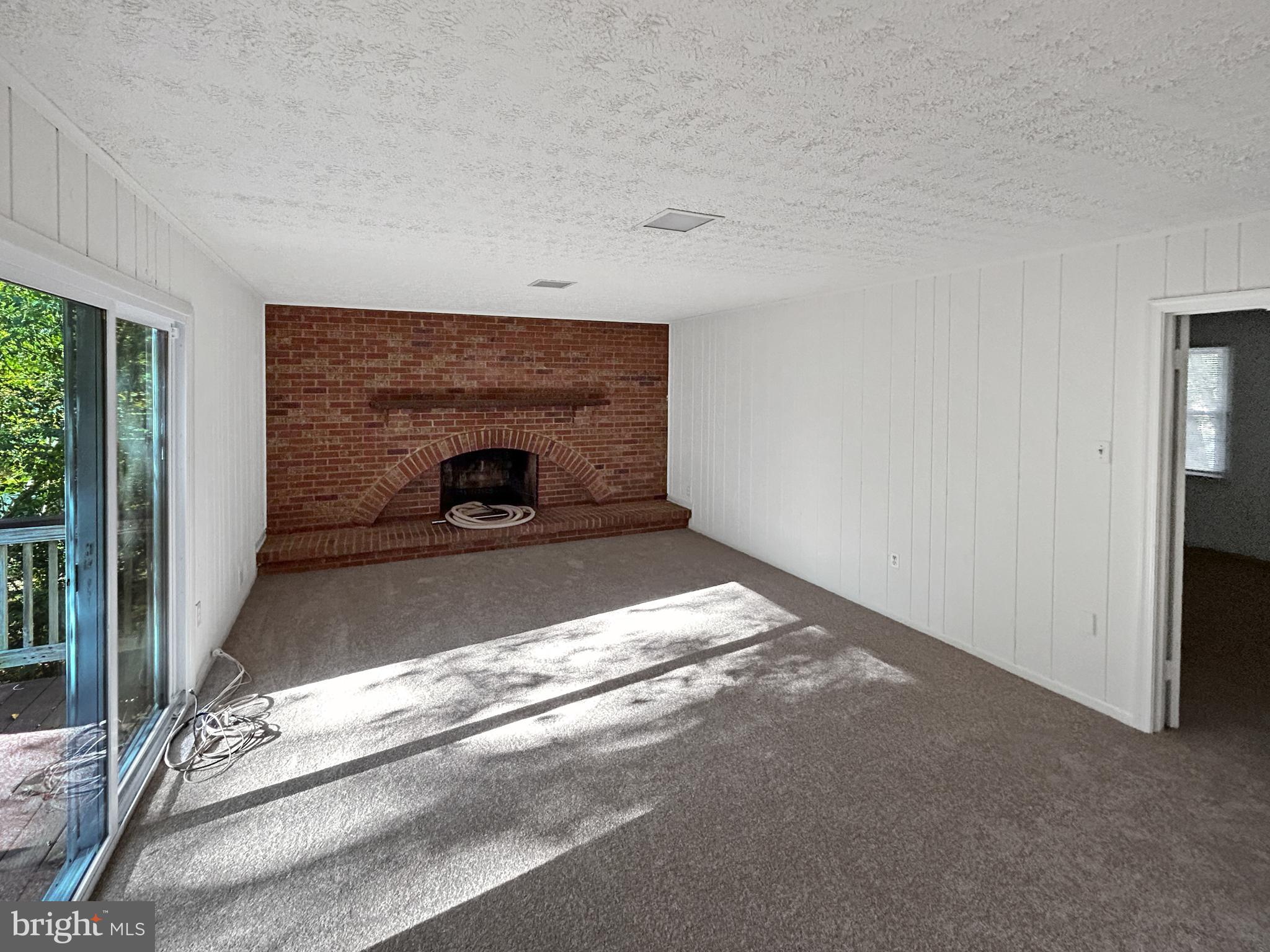 922 CUP LEAF HOLLY COURT