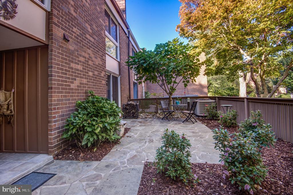 11474 LINKS DRIVE