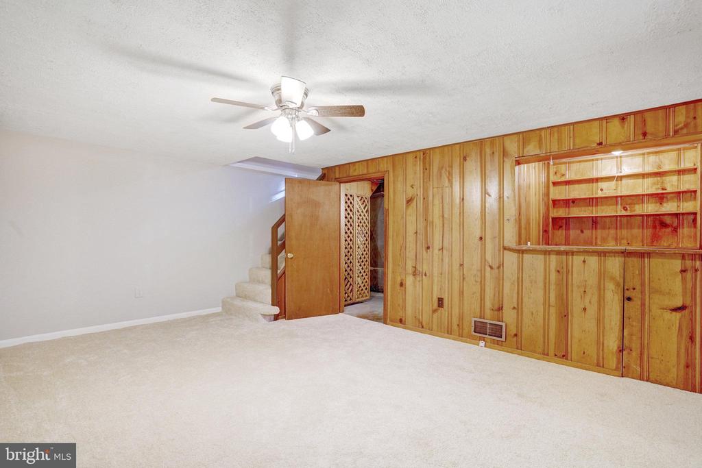 7015 STANFORD DRIVE