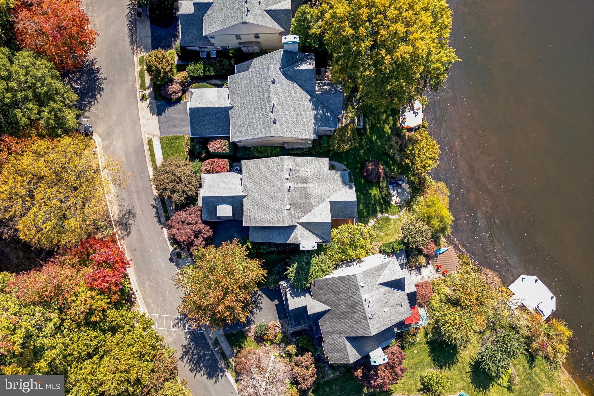 1472 WATERFRONT ROAD