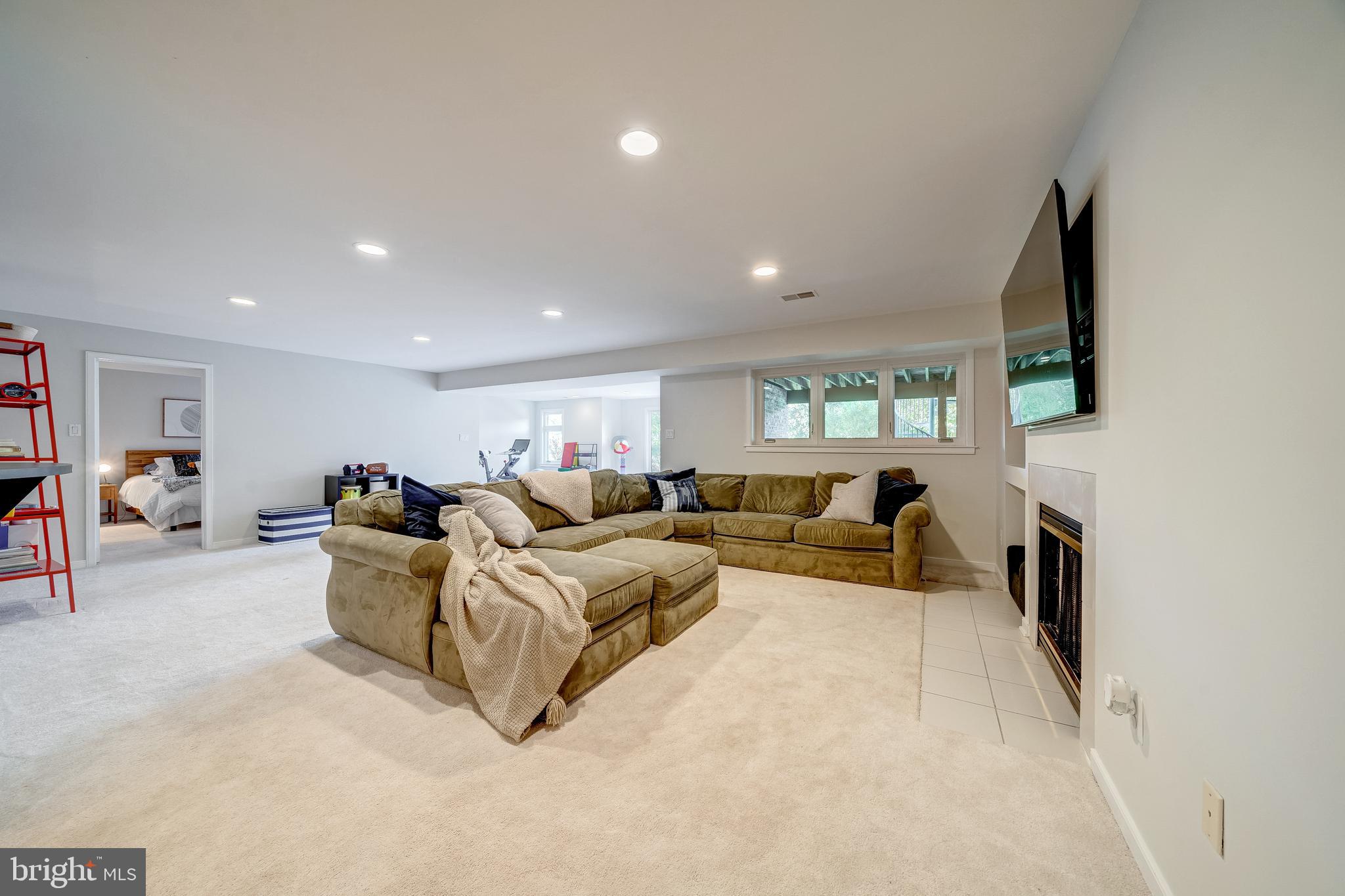 1472 WATERFRONT ROAD