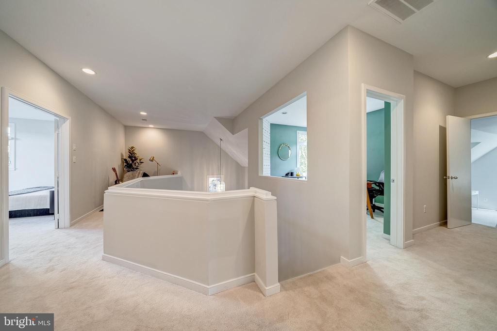 1472 WATERFRONT ROAD