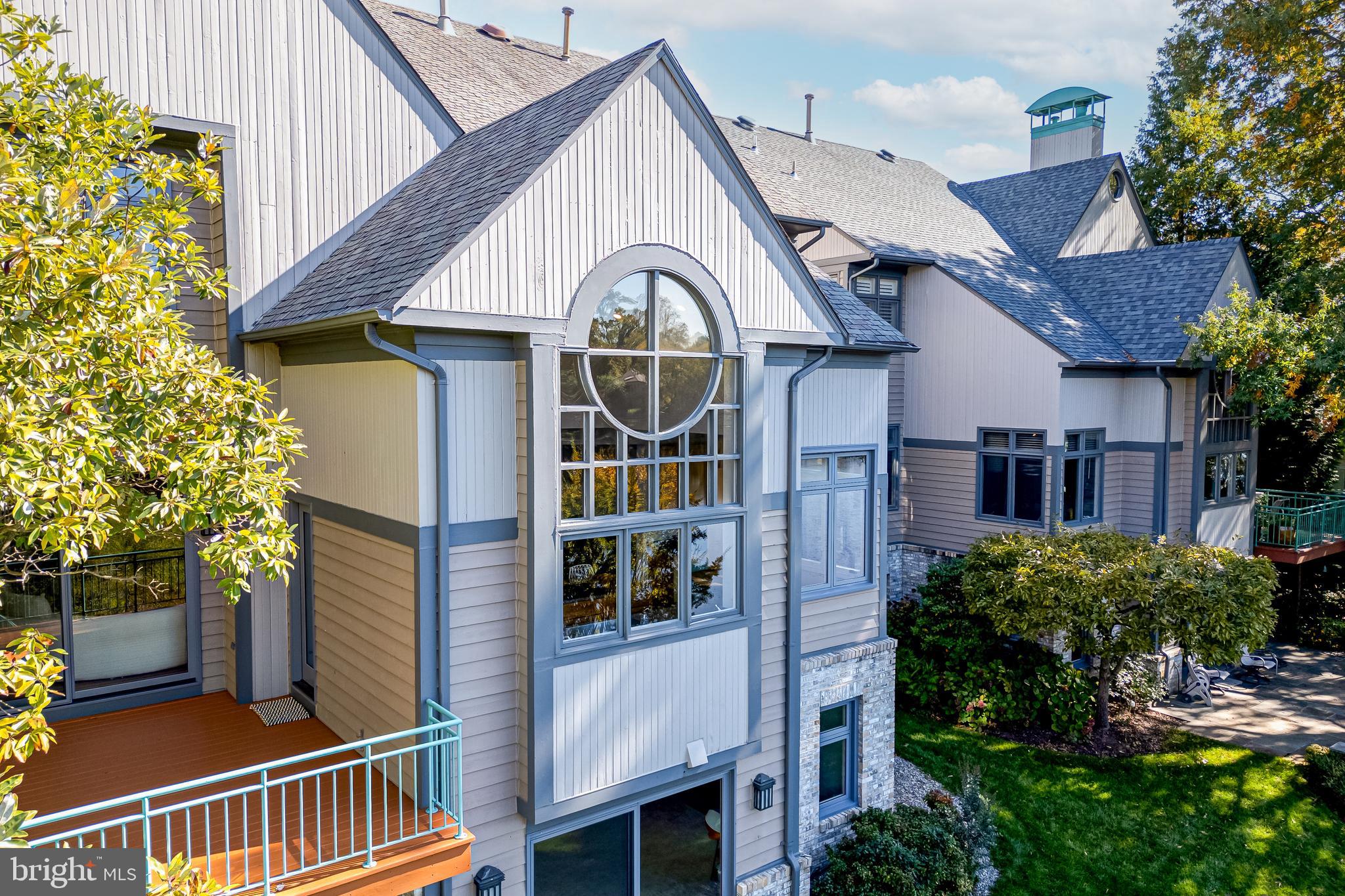 1472 WATERFRONT ROAD