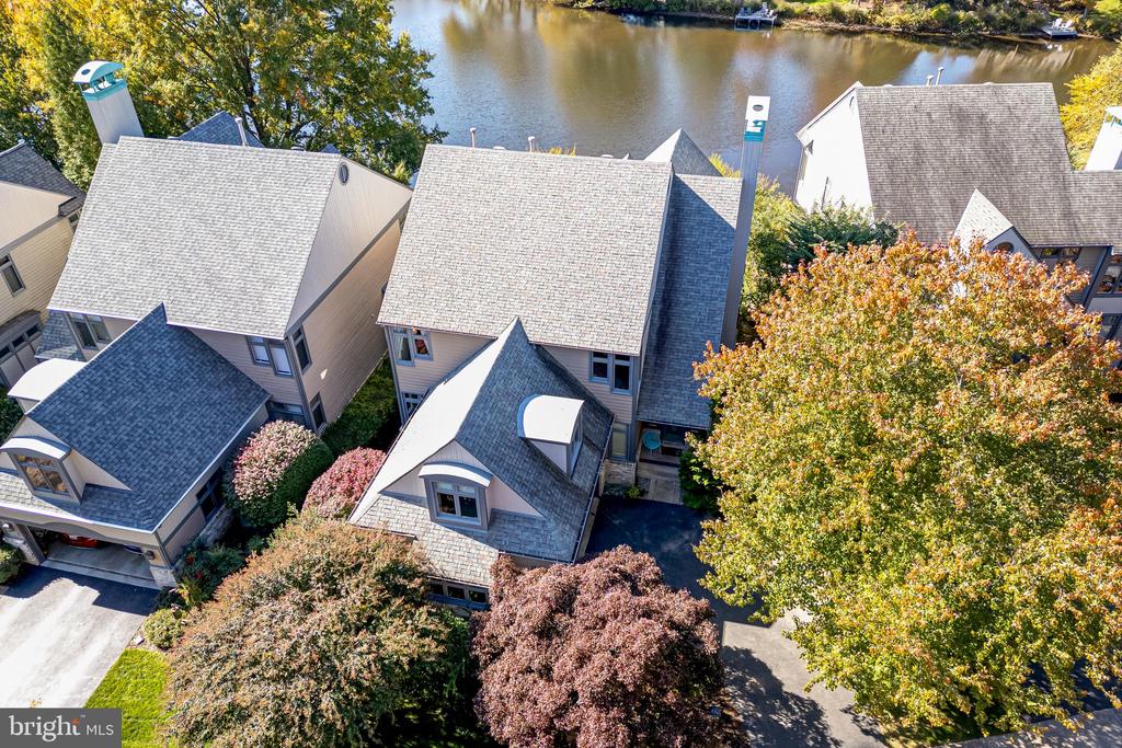 1472 WATERFRONT ROAD