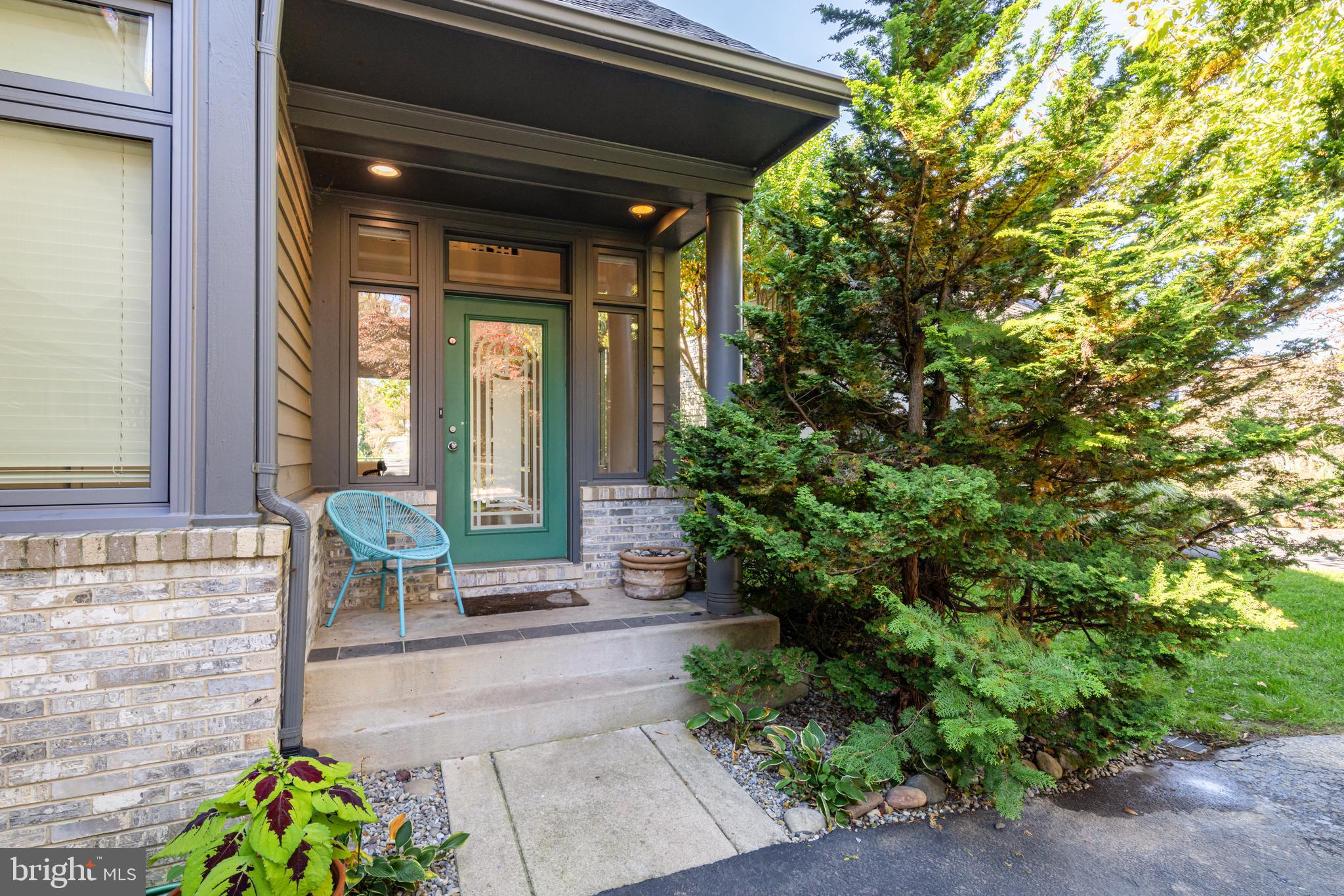 1472 WATERFRONT ROAD