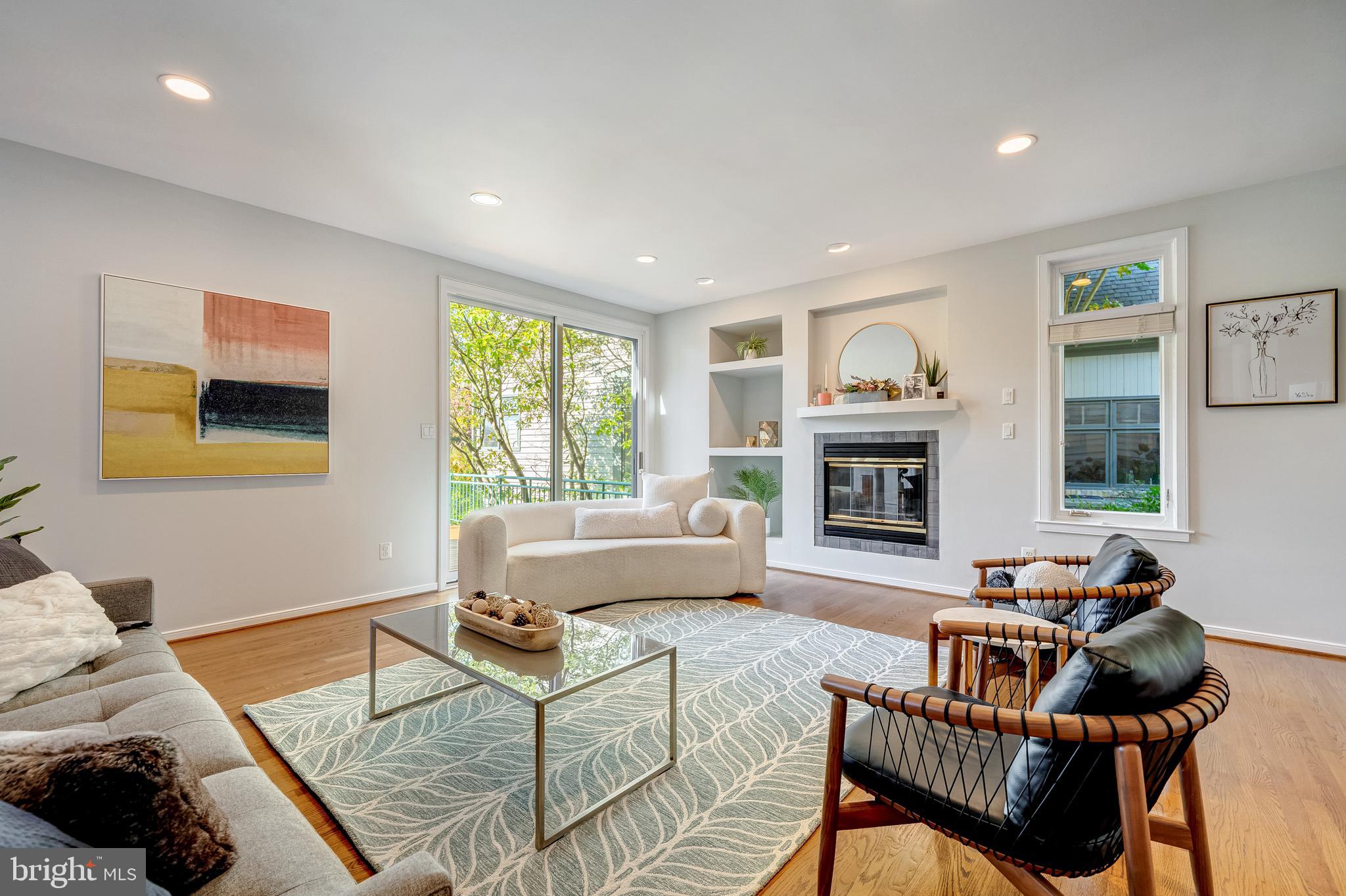 1472 WATERFRONT ROAD