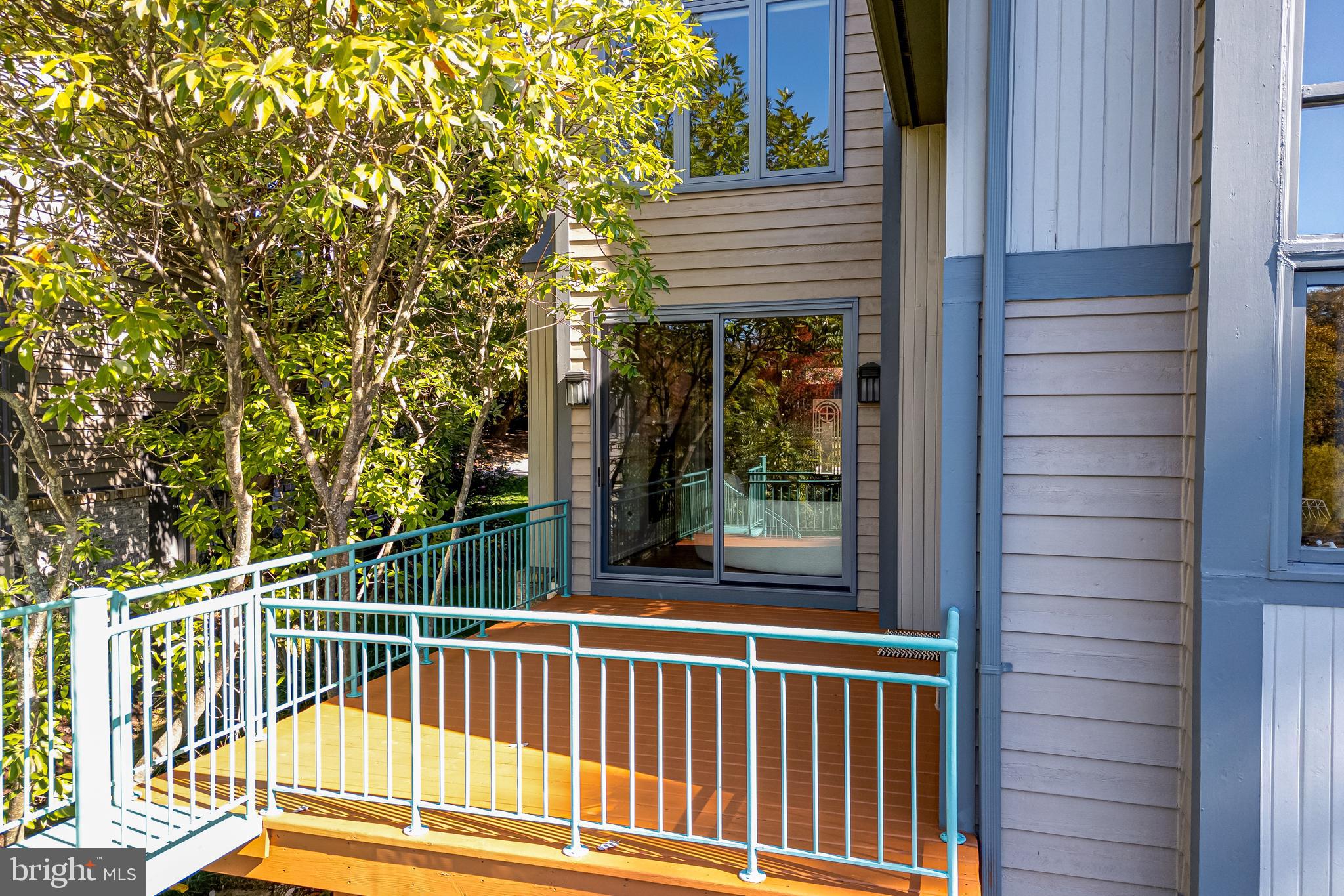 1472 WATERFRONT ROAD