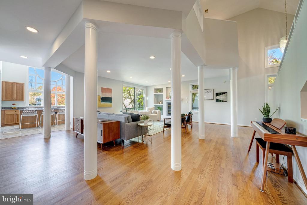 1472 WATERFRONT ROAD