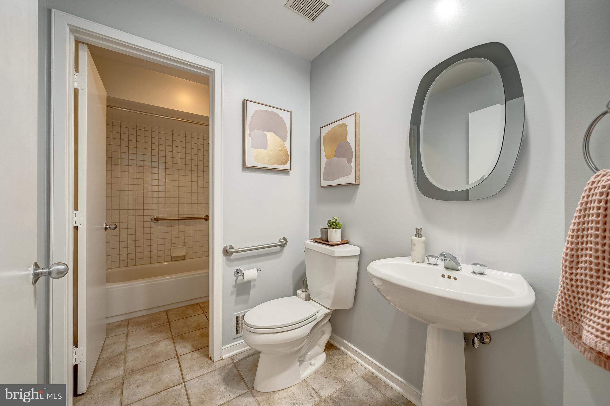 1472 WATERFRONT ROAD