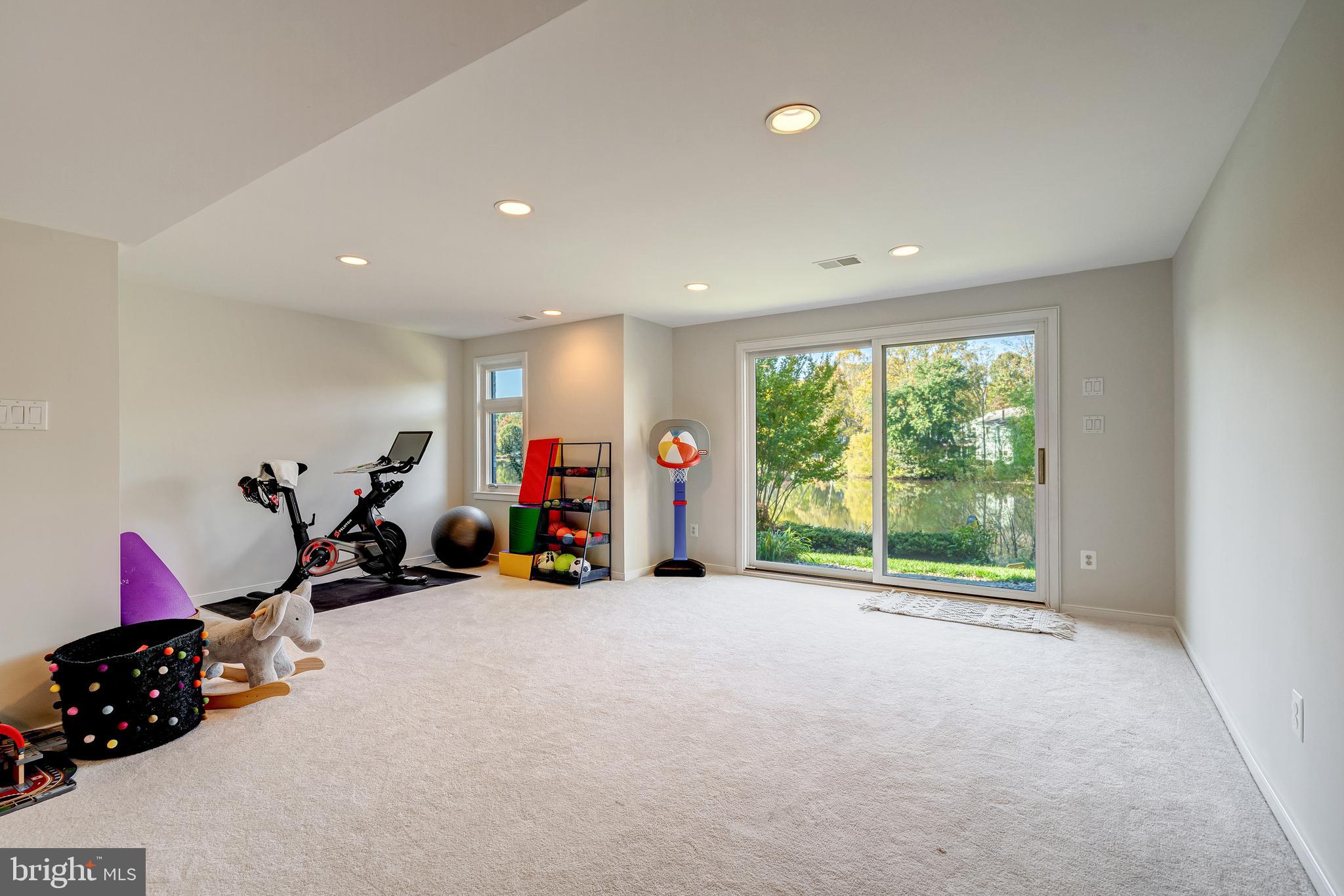 1472 WATERFRONT ROAD