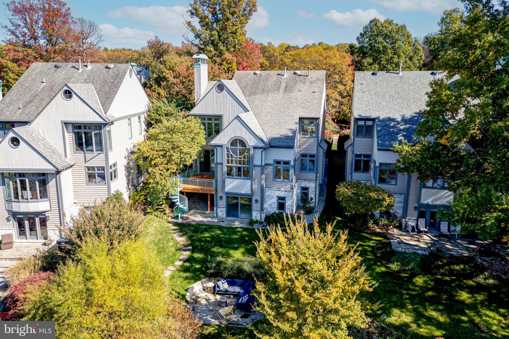 1472 WATERFRONT ROAD