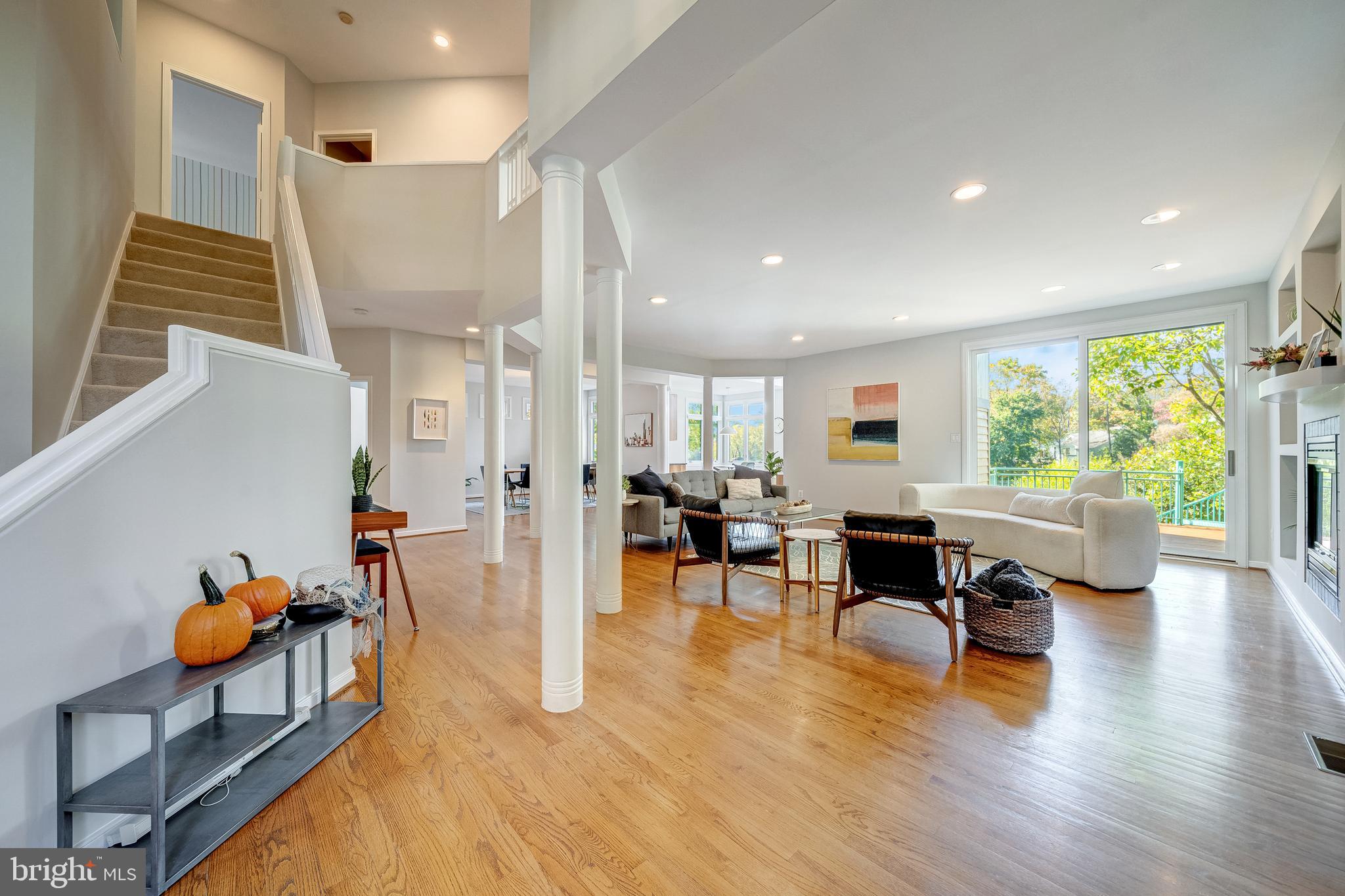 1472 WATERFRONT ROAD