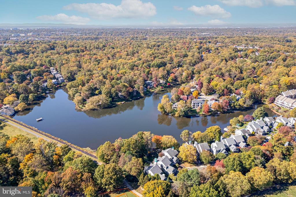 1472 WATERFRONT ROAD