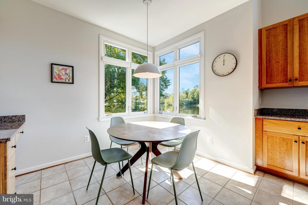 1472 WATERFRONT ROAD
