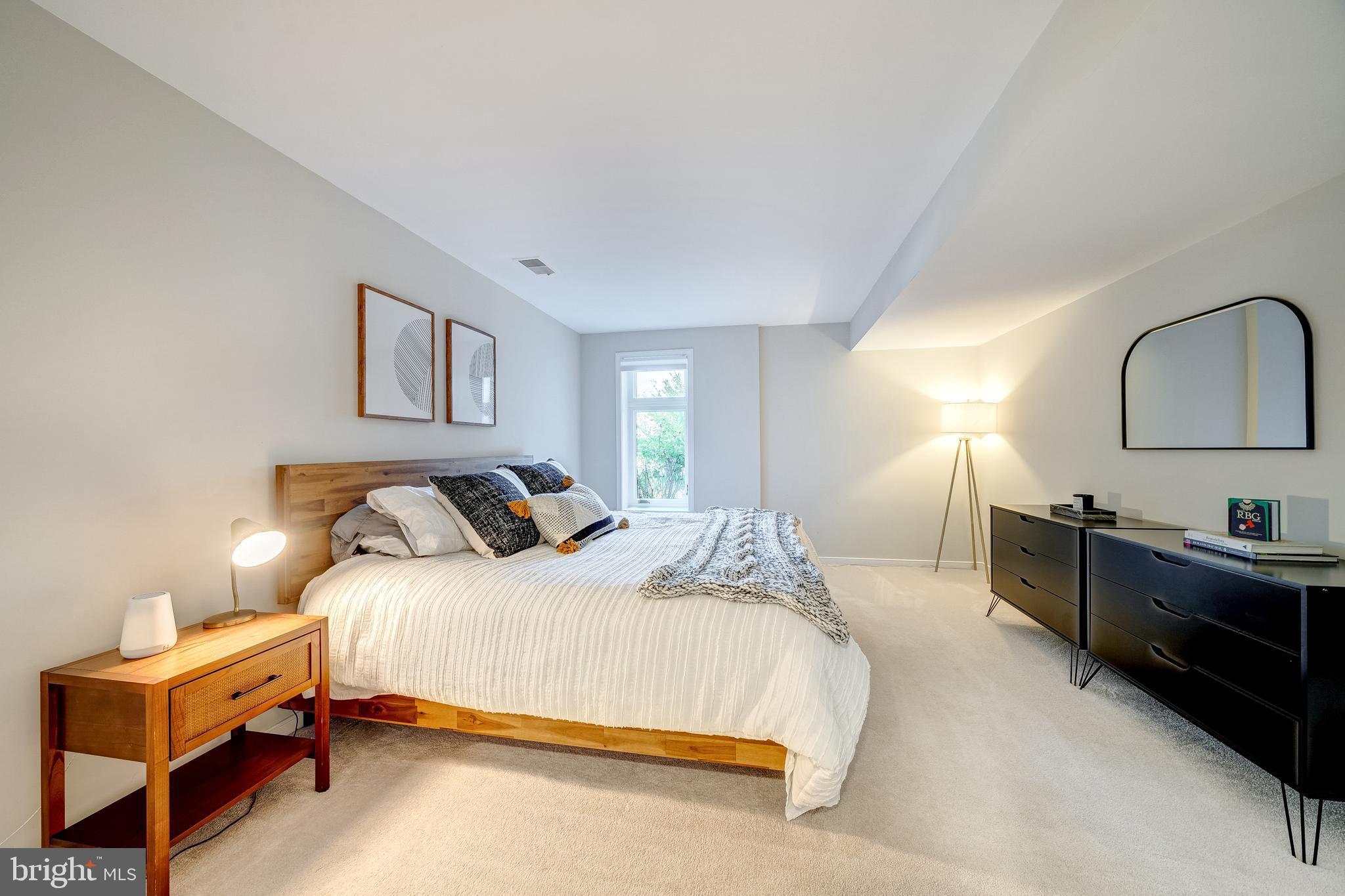 1472 WATERFRONT ROAD