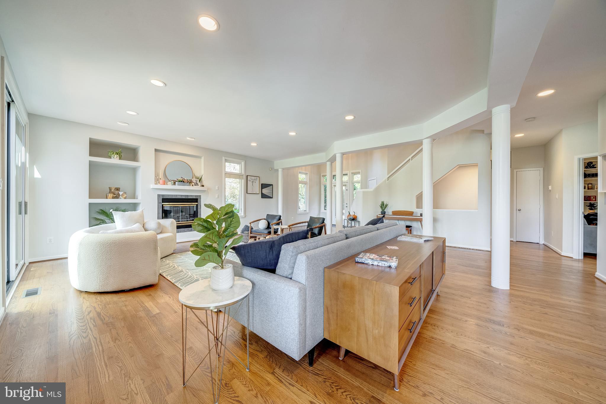 1472 WATERFRONT ROAD