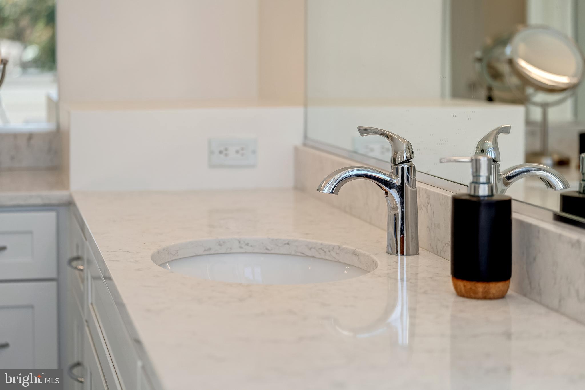 1472 WATERFRONT ROAD