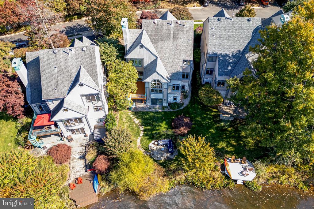 1472 WATERFRONT ROAD