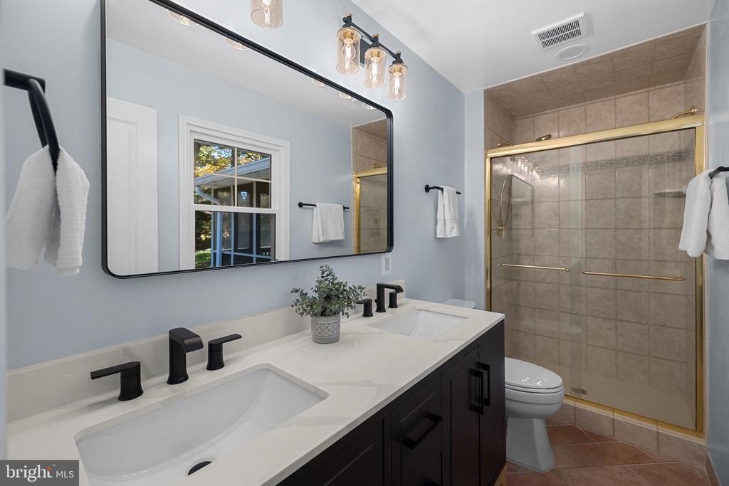 1702 Fox Run Ct