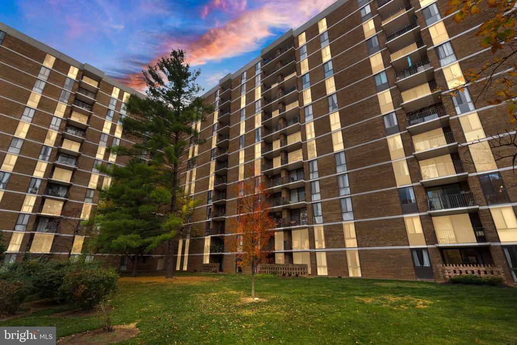 2300 PIMMIT DRIVE 116