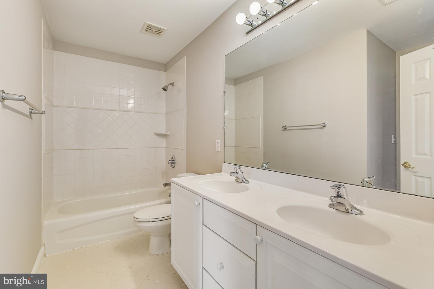 11001 Green Branch Ct