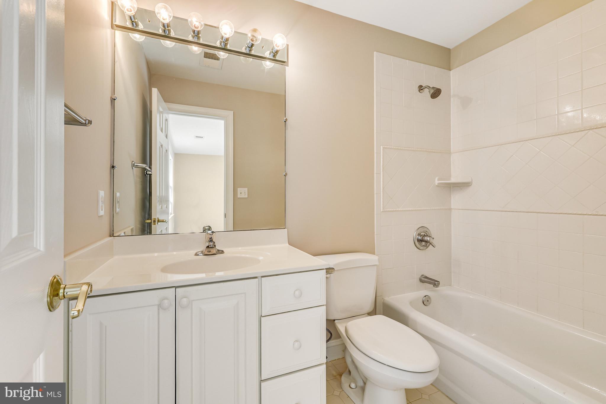 11001 Green Branch Ct