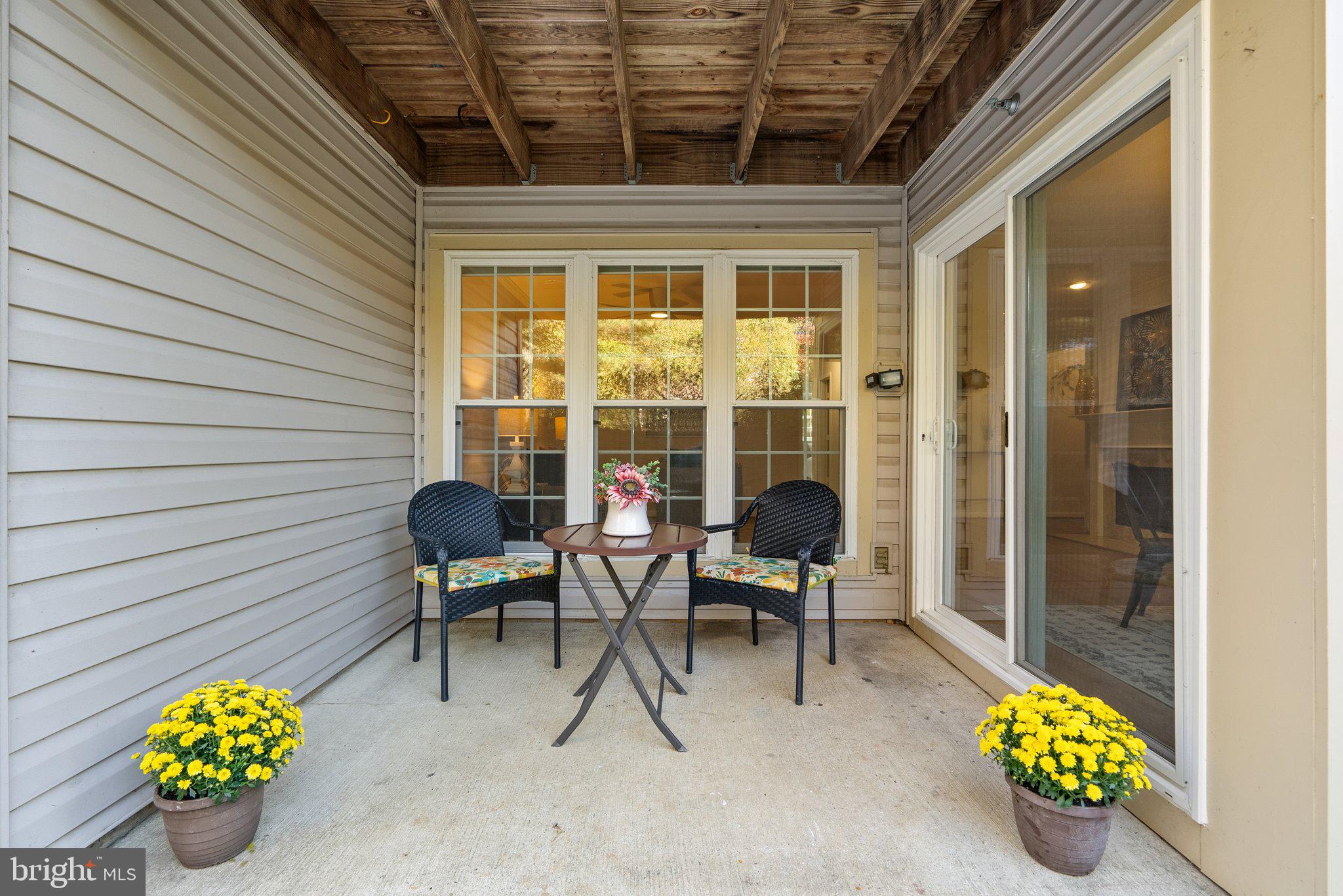 2822 Emma Lee St #102