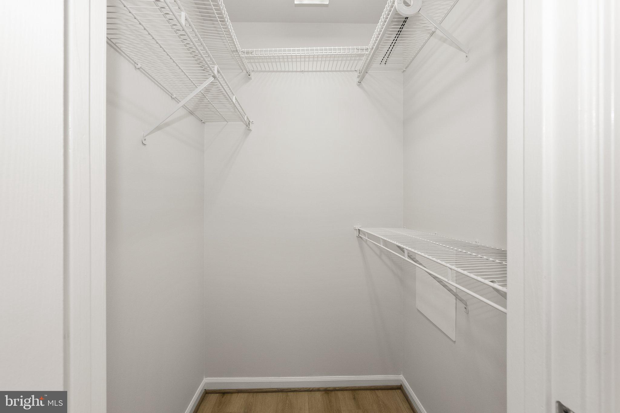 2822 Emma Lee St #102