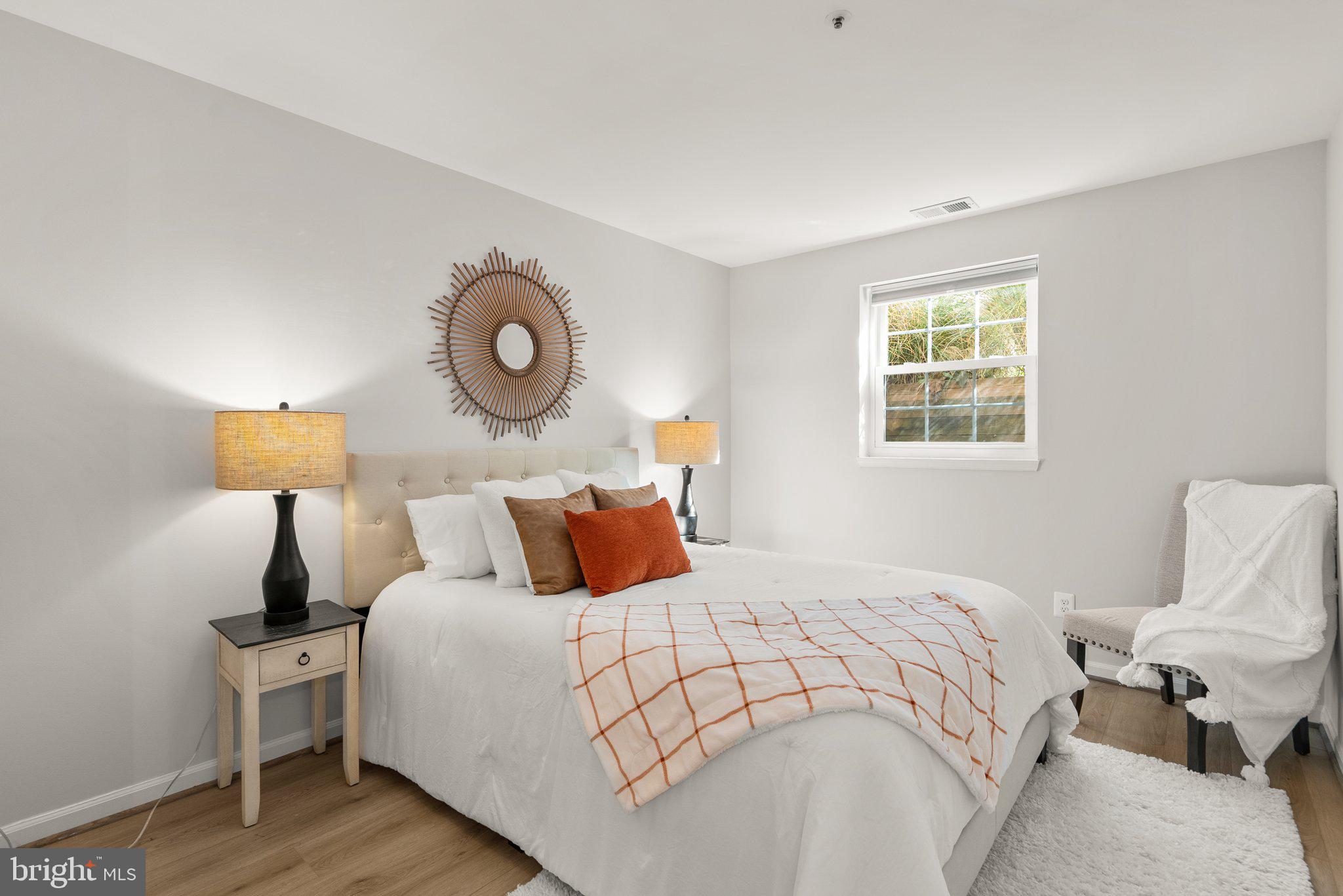 2822 Emma Lee St #102