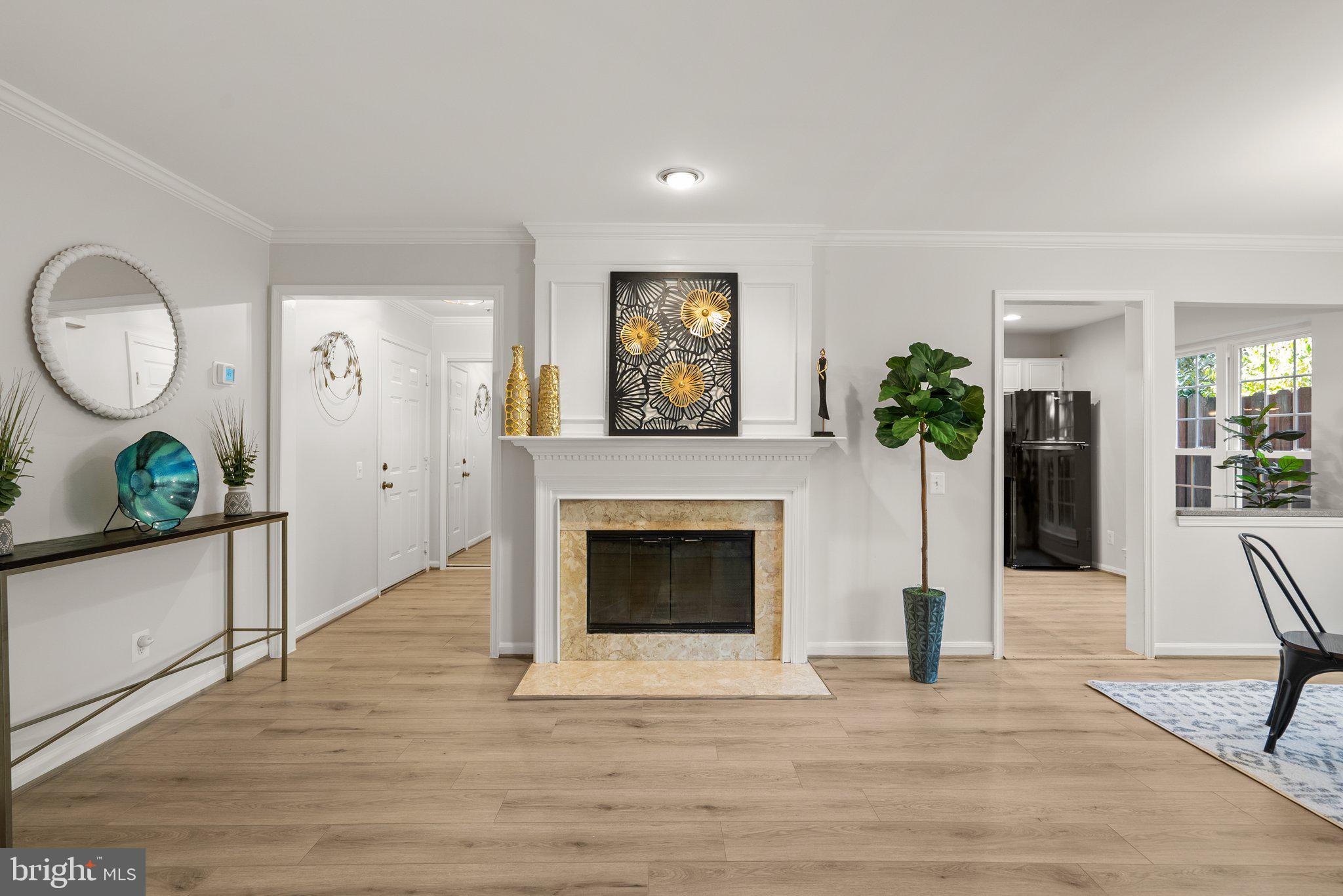 2822 Emma Lee St #102