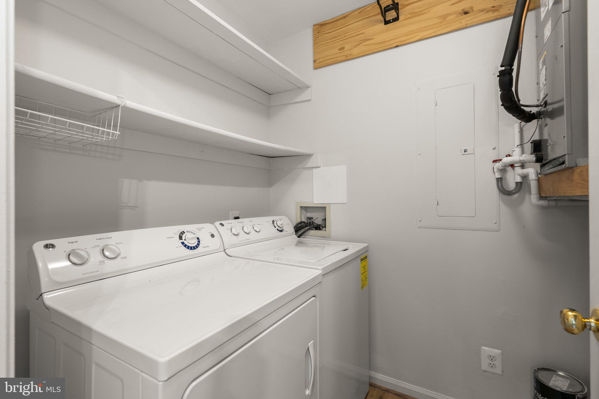 2822 Emma Lee St #102