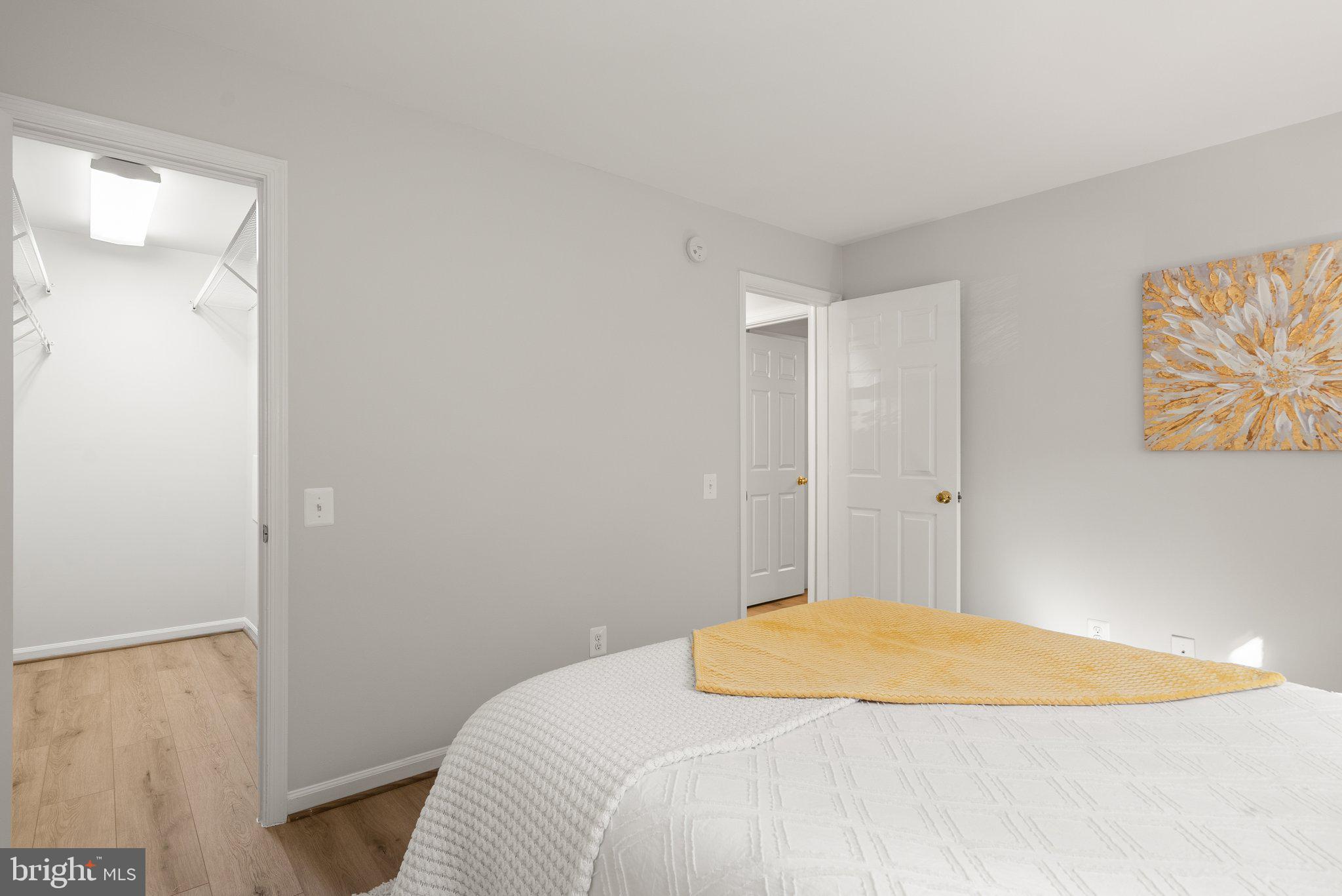 2822 Emma Lee St #102