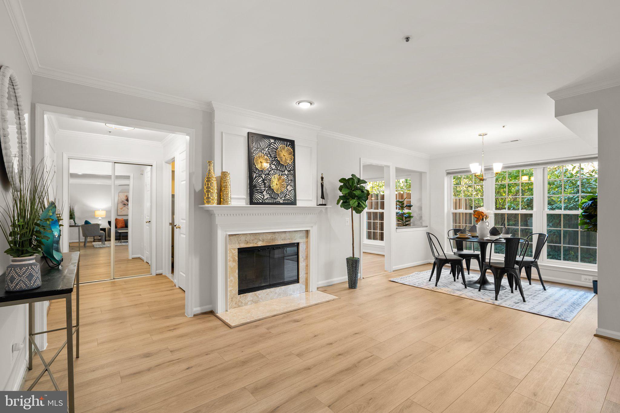 2822 Emma Lee St #102