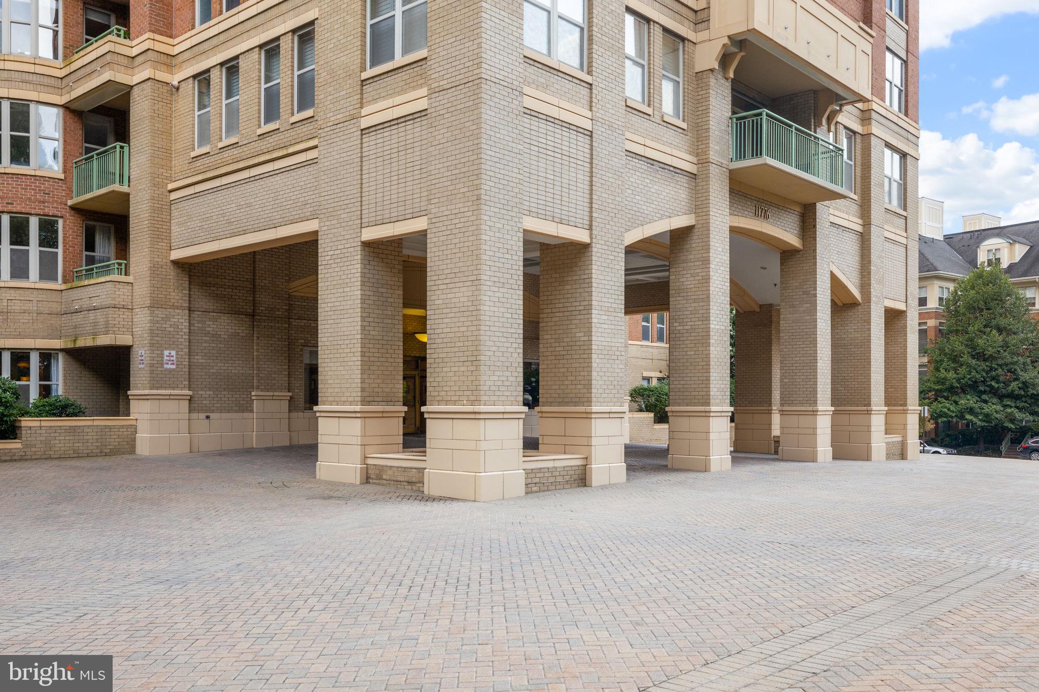 11776 STRATFORD HOUSE PLACE 1401