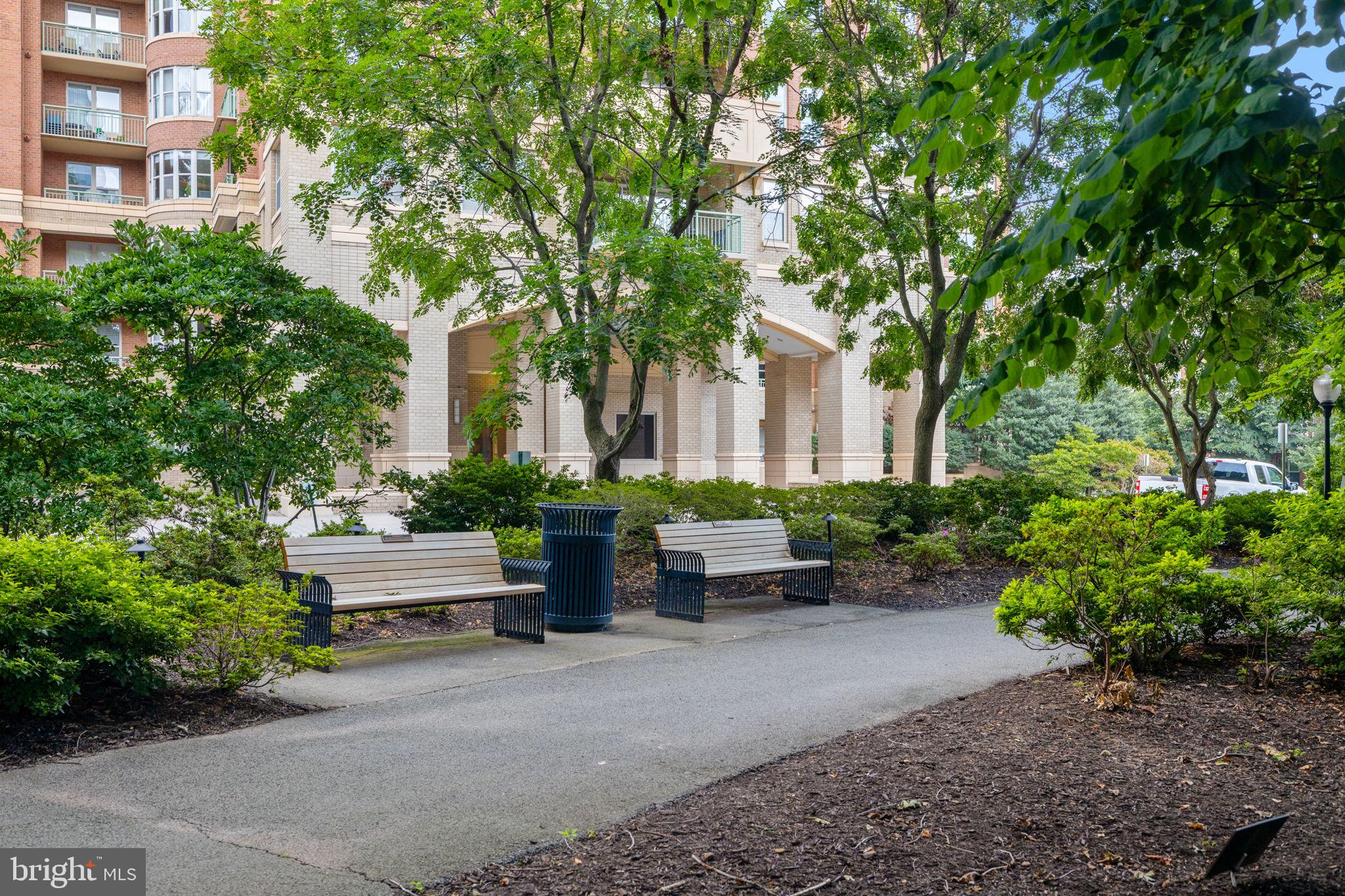 11776 STRATFORD HOUSE PLACE 1401