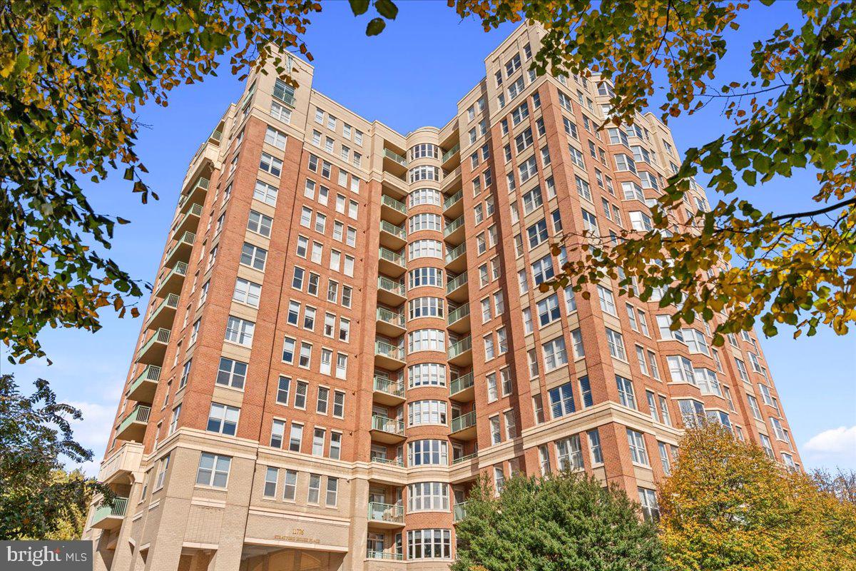 11776 STRATFORD HOUSE PLACE 1401