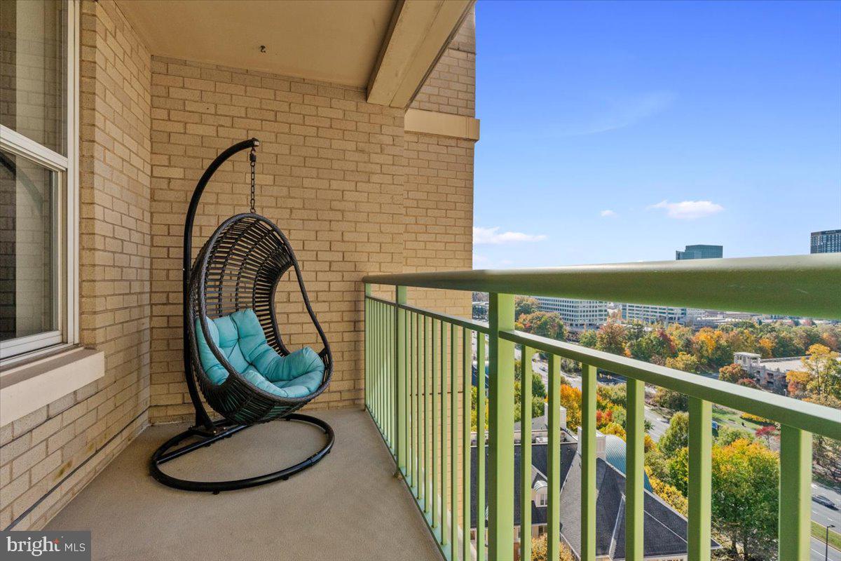 11776 STRATFORD HOUSE PLACE 1401