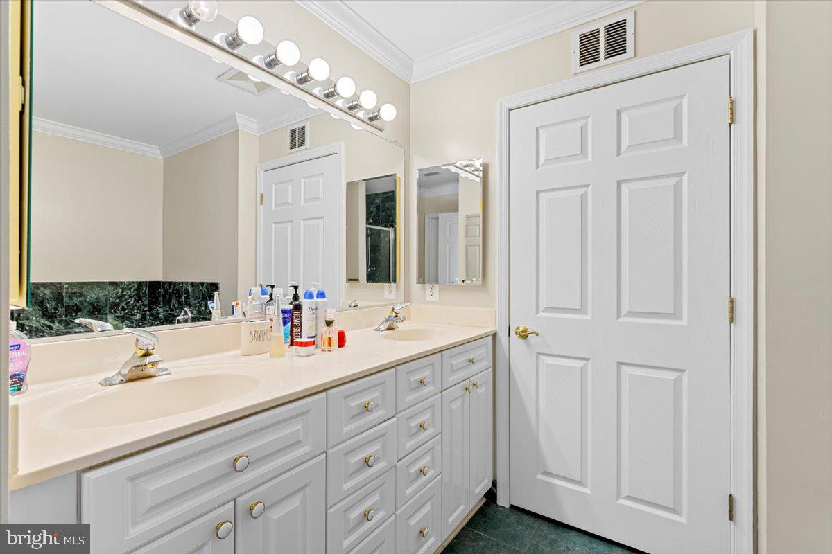 11776 STRATFORD HOUSE PLACE 1401