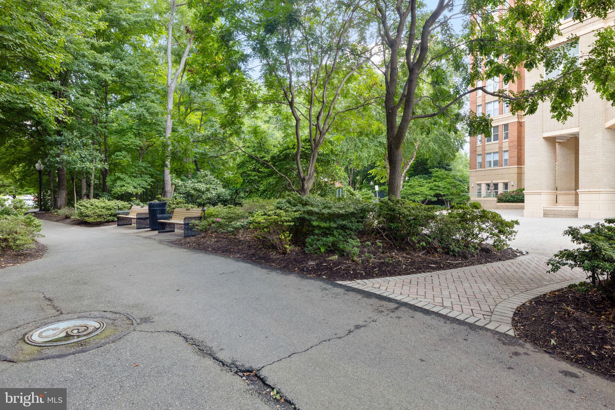 11776 STRATFORD HOUSE PLACE 1401