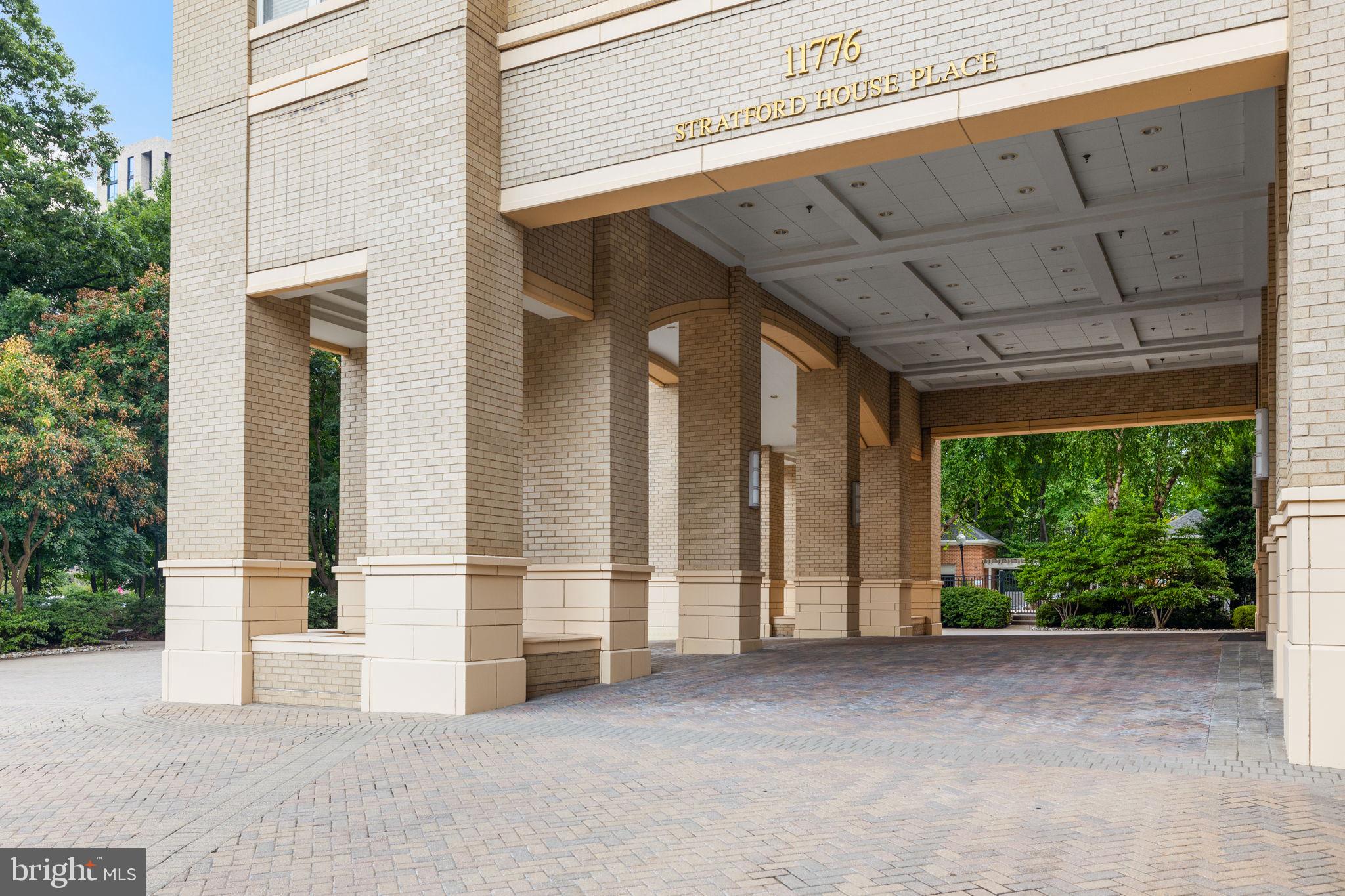 11776 STRATFORD HOUSE PLACE 1401