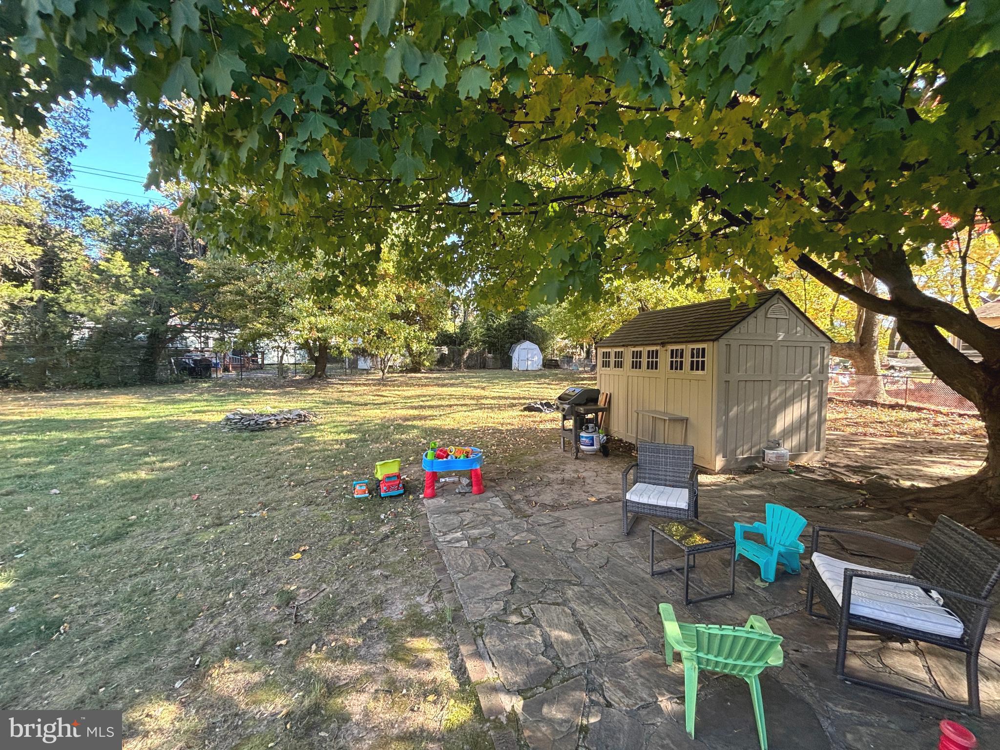 7427 Beulah St
