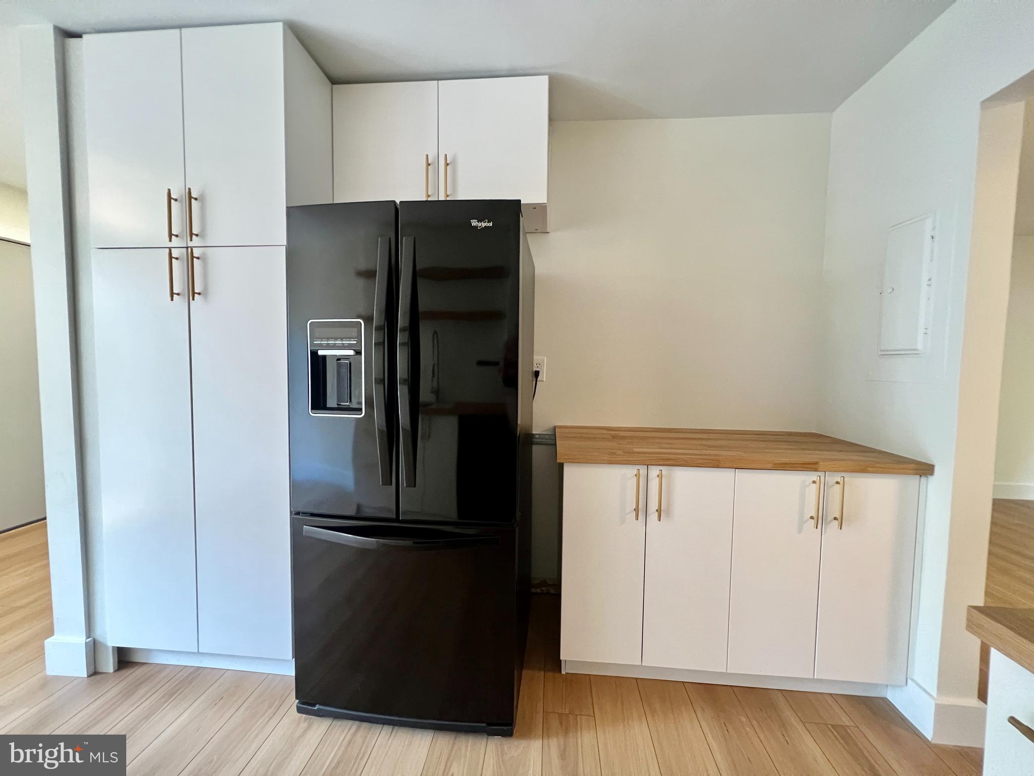 2246 SOUTHGATE SQ