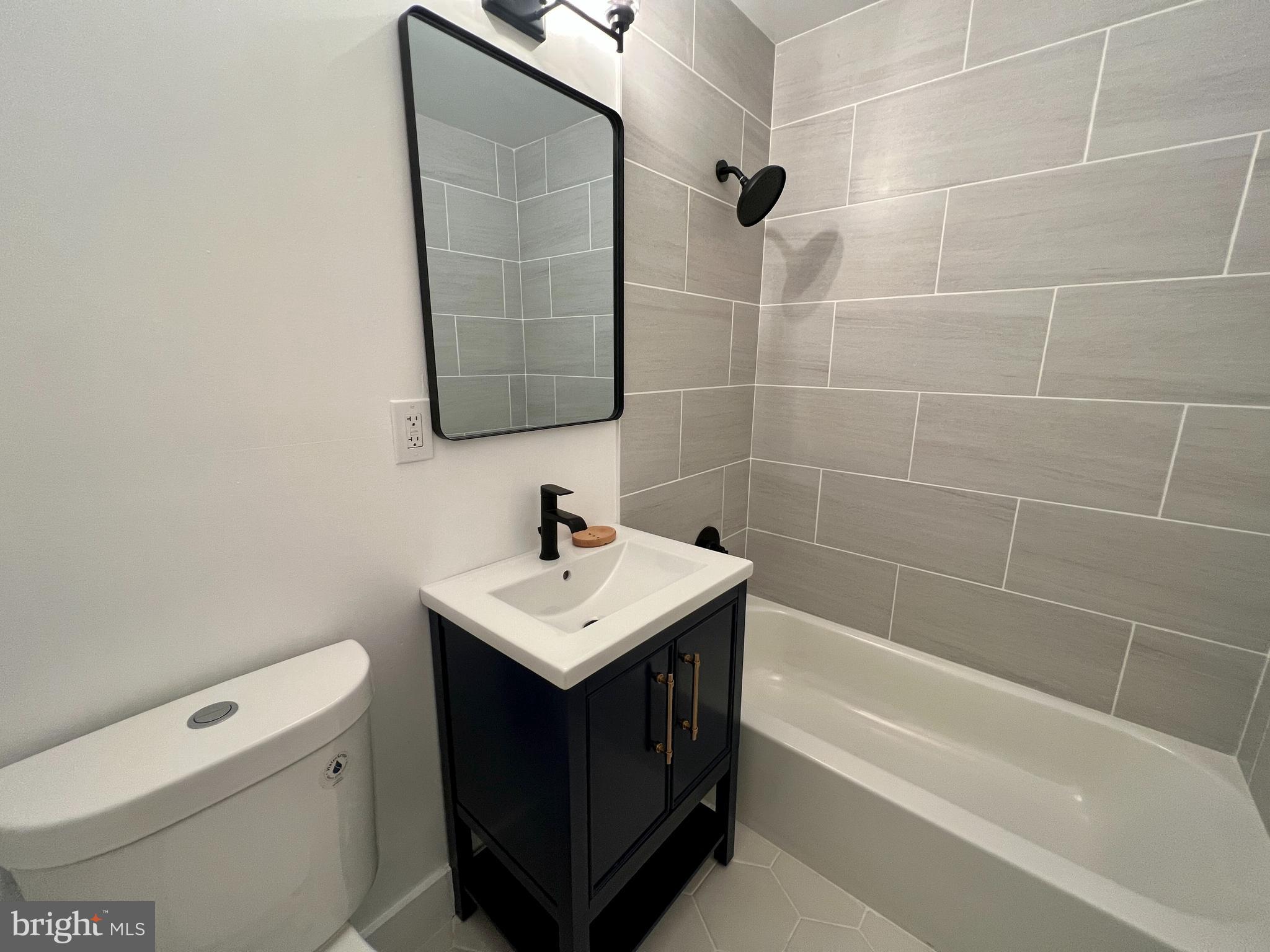 2246 SOUTHGATE SQ