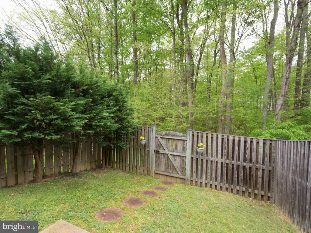 6504 ALEXIS LANE