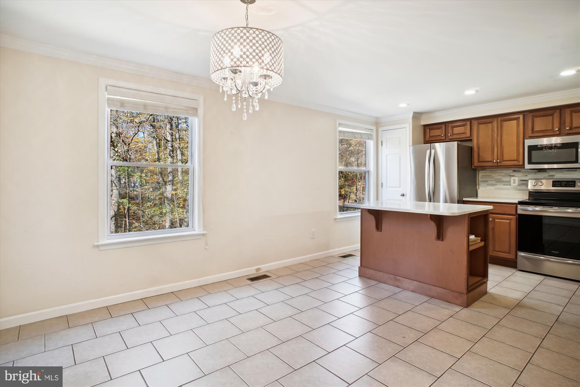 6504 ALEXIS LANE