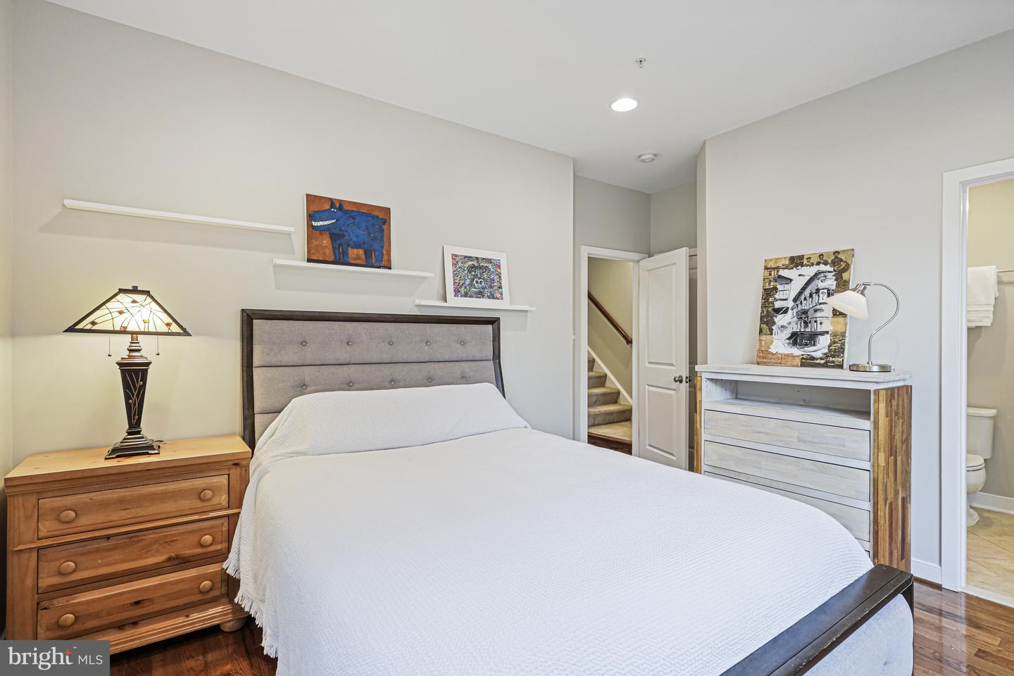 8341 Looking Glass Way