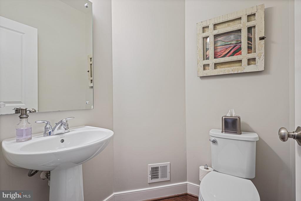8341 Looking Glass Way